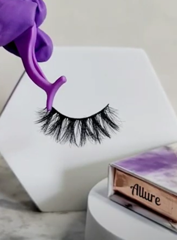 Allure ~ Strip Lash